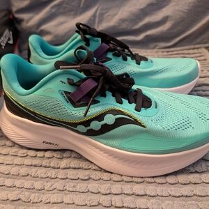 Saucony Guide 15 Women's Running Shoes Size 7.5M in Aqua Green